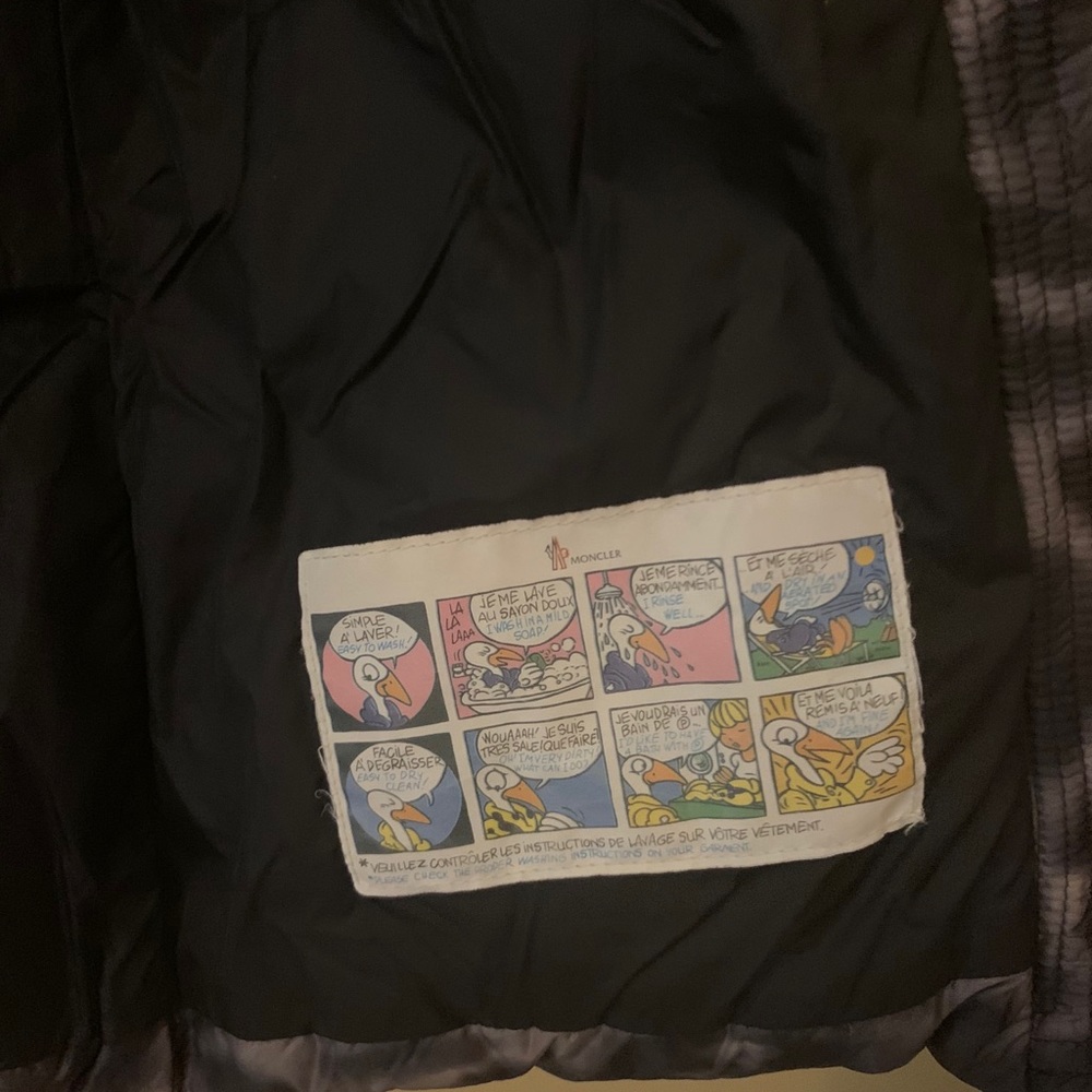 Authentic Moncler Bady Down Puffer Jacket - Picture 5 of 5